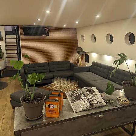 Parisiandaydreamhouseboat